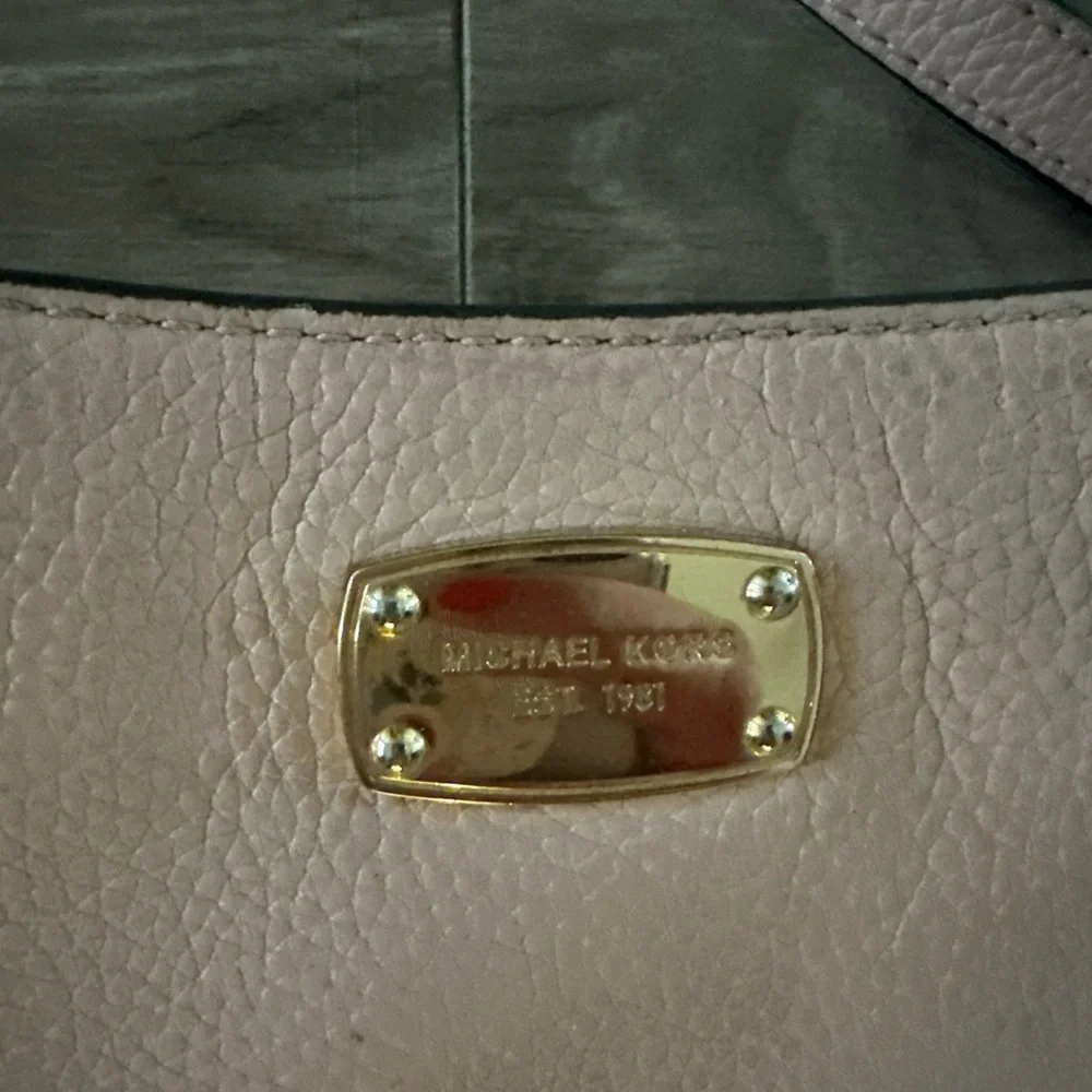 Michael Kors Jet Set Travel Medium‎ Leather Crossbody Powder Blush Pink